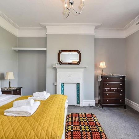 Traditional 3-Bed Property In Pontcanna With Parking Cardiff Bagian luar foto