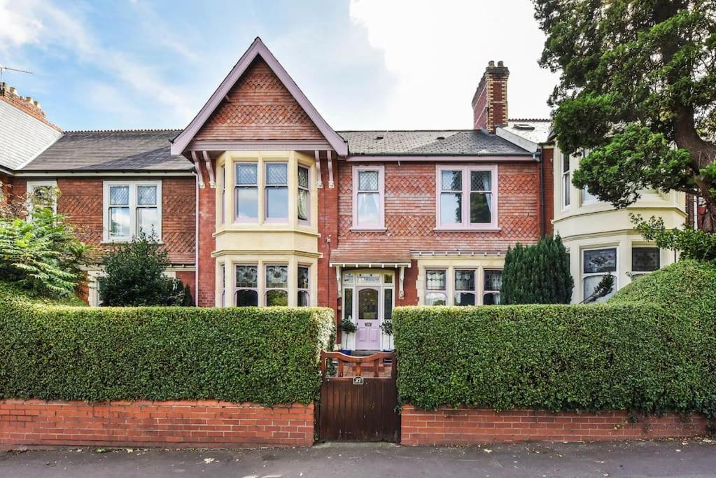 Traditional 3-Bed Property In Pontcanna With Parking Cardiff Bagian luar foto