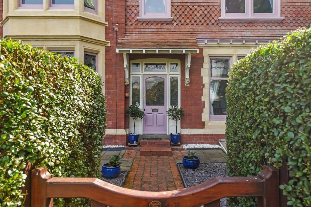 Traditional 3-Bed Property In Pontcanna With Parking Cardiff Bagian luar foto