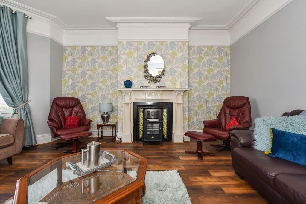 Traditional 3-Bed Property In Pontcanna With Parking Cardiff Bagian luar foto