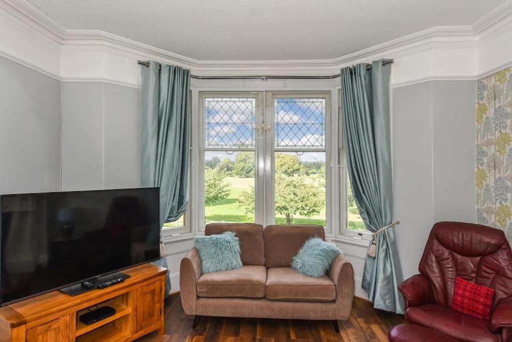 Traditional 3-Bed Property In Pontcanna With Parking Cardiff Bagian luar foto