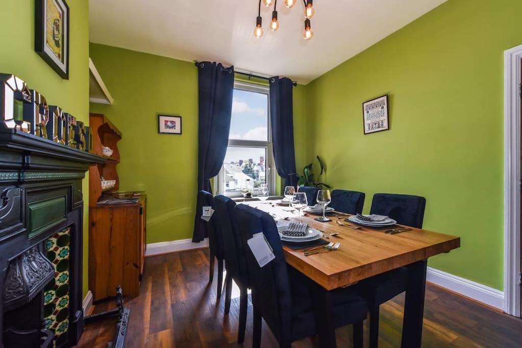 Traditional 3-Bed Property In Pontcanna With Parking Cardiff Bagian luar foto