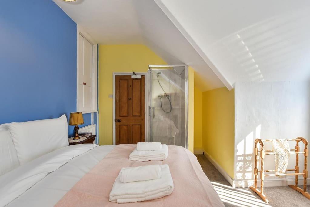 Traditional 3-Bed Property In Pontcanna With Parking Cardiff Bagian luar foto