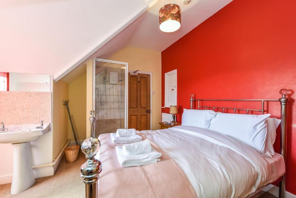Traditional 3-Bed Property In Pontcanna With Parking Cardiff Bagian luar foto