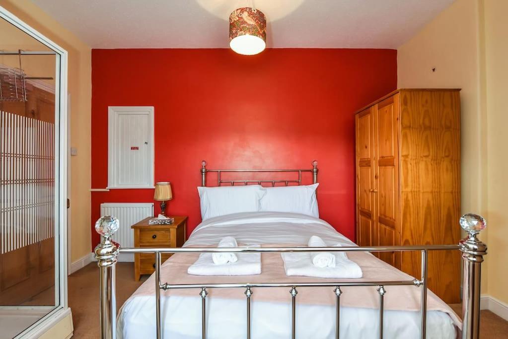 Traditional 3-Bed Property In Pontcanna With Parking Cardiff Bagian luar foto