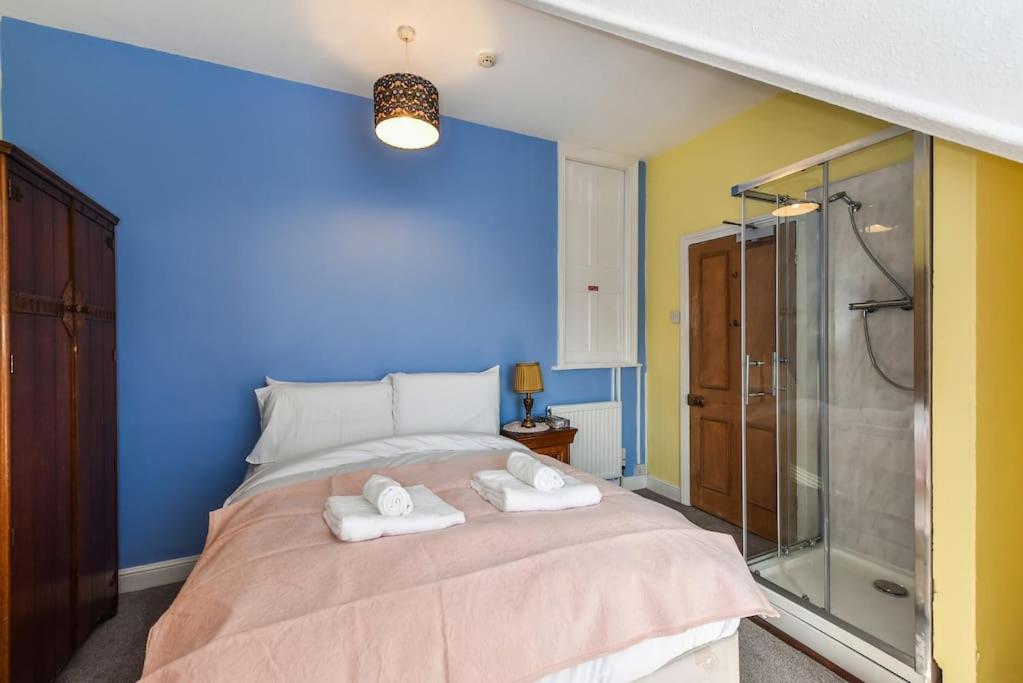 Traditional 3-Bed Property In Pontcanna With Parking Cardiff Bagian luar foto