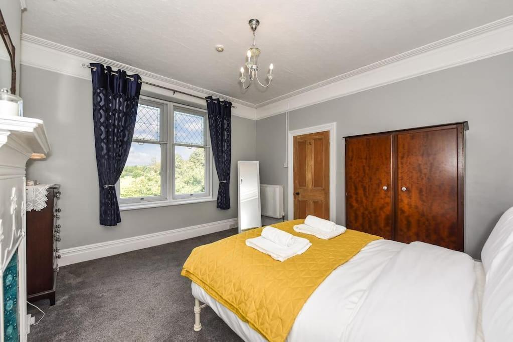Traditional 3-Bed Property In Pontcanna With Parking Cardiff Bagian luar foto
